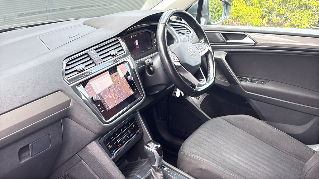 Volkswagen Tiguan Allspace 1.5 Tsi Life Dsg 150 Ps DV72ZWK Grey #2