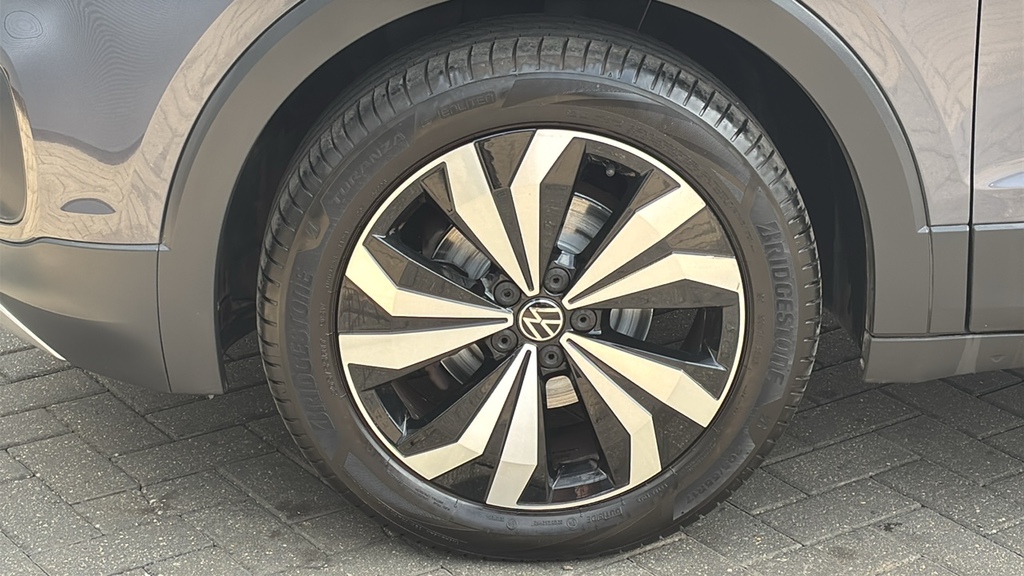 Volkswagen T-Cross 1.0 Tsi 110 Black Edition 110 Ps Grey #5