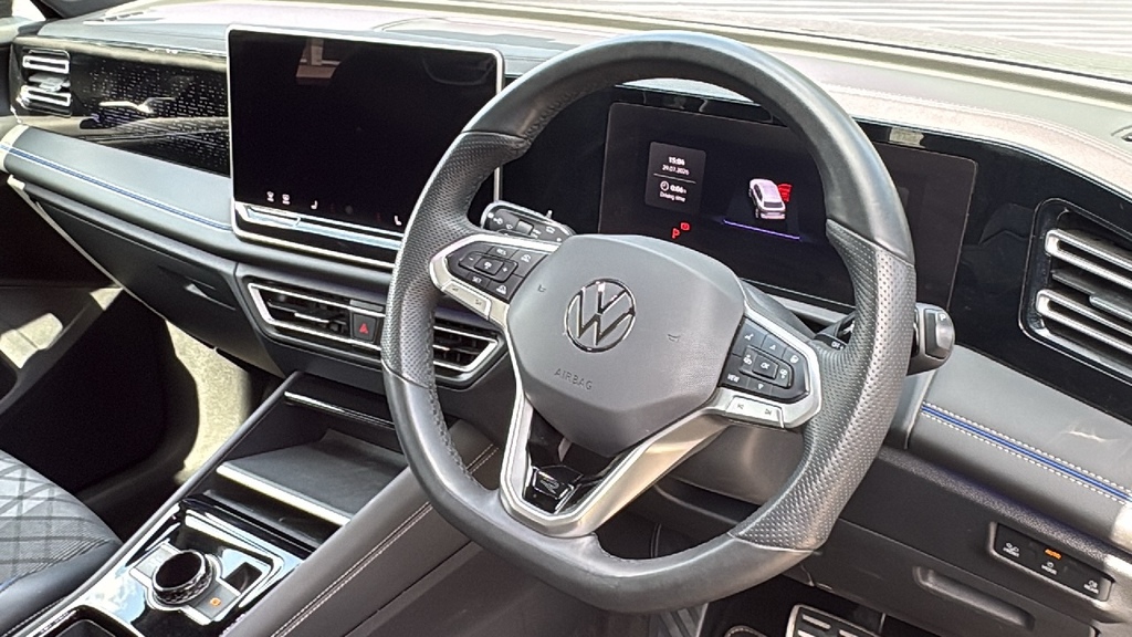 Volkswagen Tiguan 2.0 Tdi R-line Dsg 0 Ps Black #6