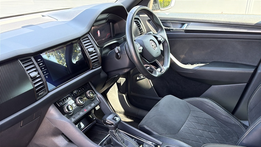 Skoda Kodiaq 2.0 Tdi Sport Line 4X4 Dsg 7 Seat 0 Ps Black #2