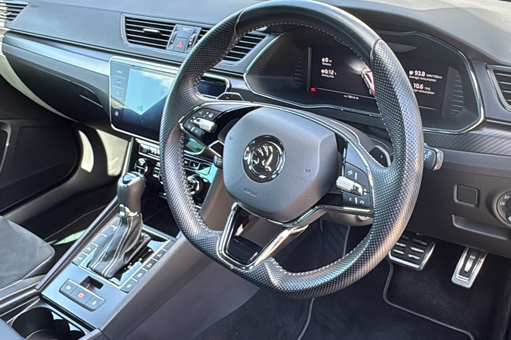 Skoda Superb 1.4 Tsi Iv Sport Line Plus Dsg 0 Ps Black #6