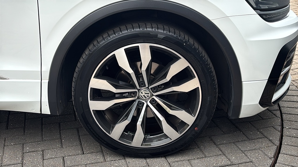 Volkswagen Tiguan 2.0 Tdi Bmt 150 4Motion R Line Dsg 150 Ps White #5