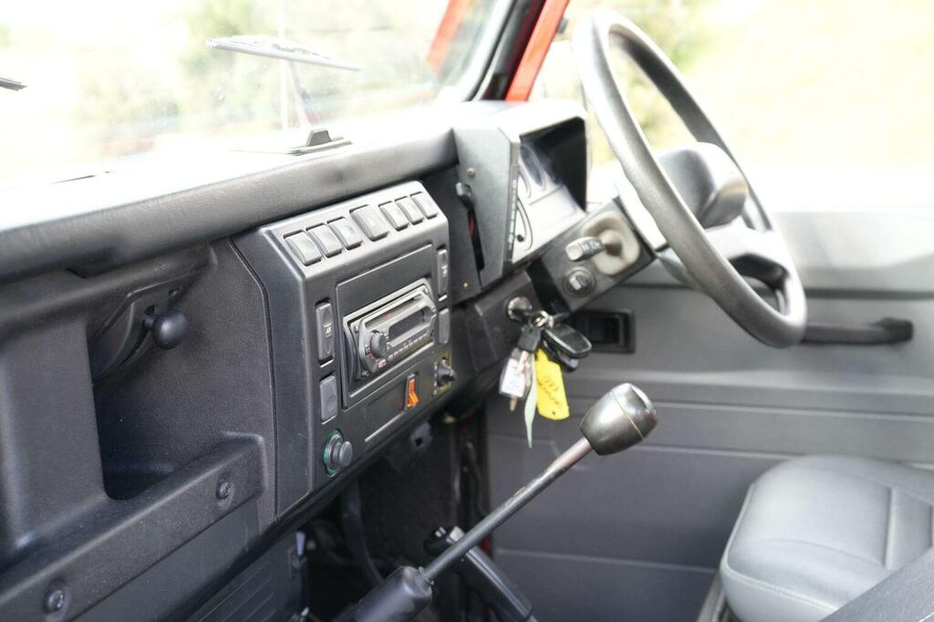 Land Rover Defender 90 90 Xs Station Wagon Td5 Grey #10
