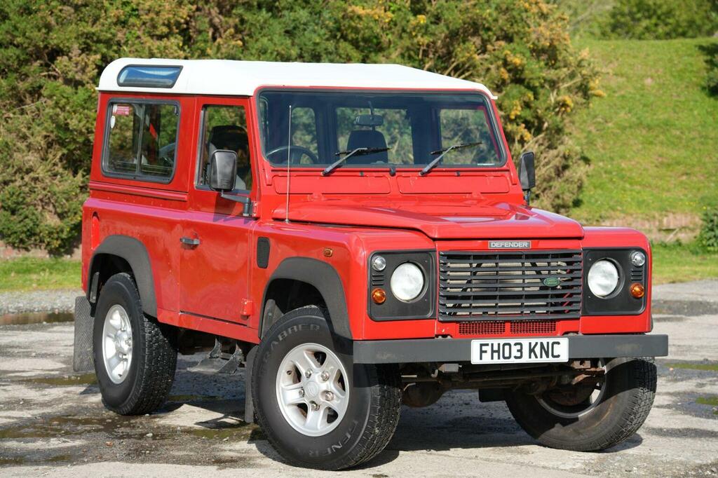 Land Rover Defender 90 2.5 Td5 Hard Top Station Wagon Swb Red