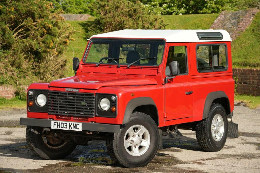 Land Rover Defender 90 2.5 Td5 Hard Top Station Wagon Swb Red #2