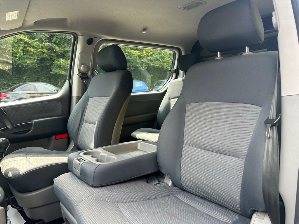 Hyundai iLoad 2.5 Iload Comfort Crdi Silver #38