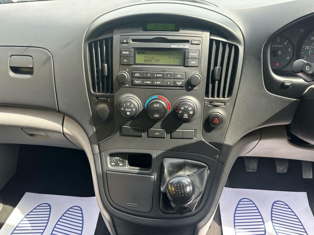 Hyundai iLoad 2.5 Iload Comfort Crdi Silver #15