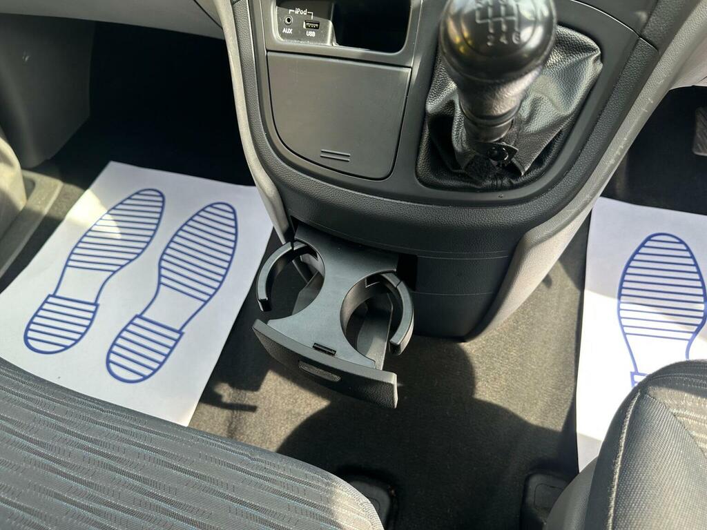 Hyundai iLoad 2.5 Iload Comfort Crdi Silver #19
