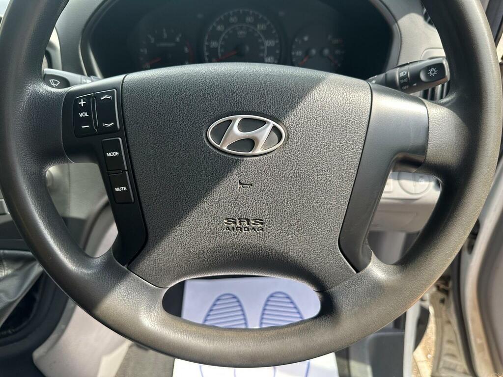 Hyundai iLoad 2.5 Iload Comfort Crdi Silver #16