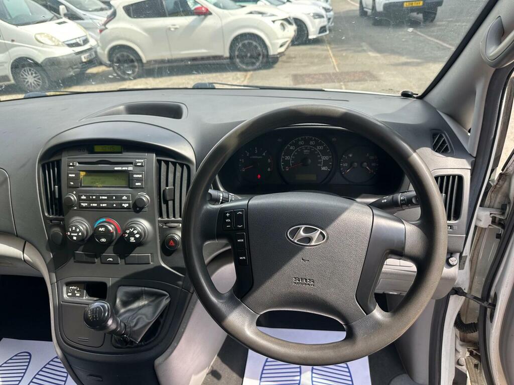Hyundai iLoad 2.5 Iload Comfort Crdi Silver #13