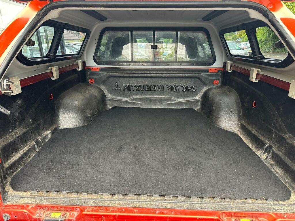 Mitsubishi L200 Double Cab Di-d 150 Barbarian 4Wd 2020 Grey #40