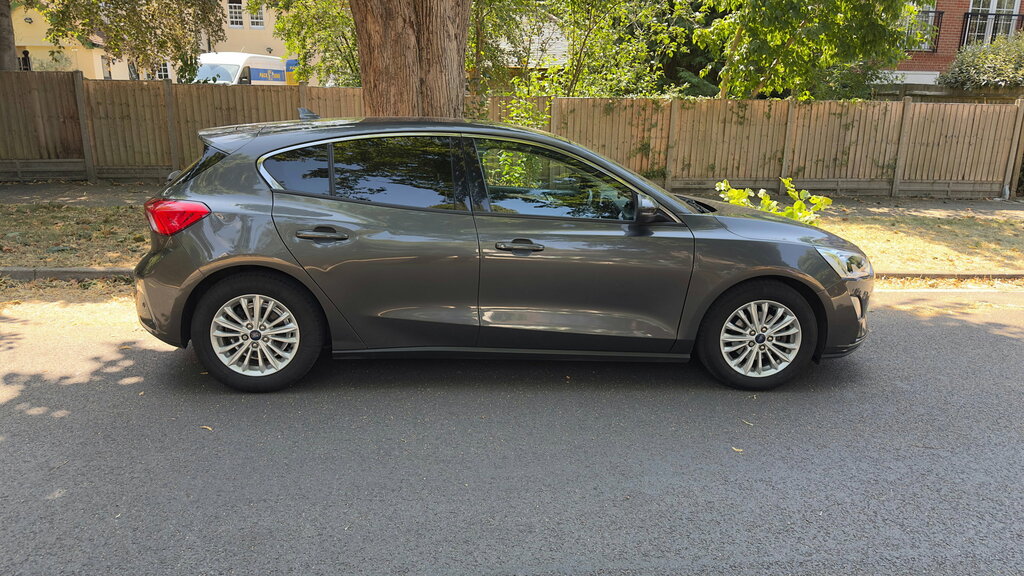 Ford Focus 1.0T Ecoboost Titanium Hatchback LK19PNV Grey #3