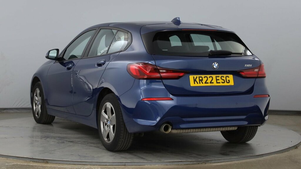 BMW 1 Series 118I Se KR22ESG Blue #3