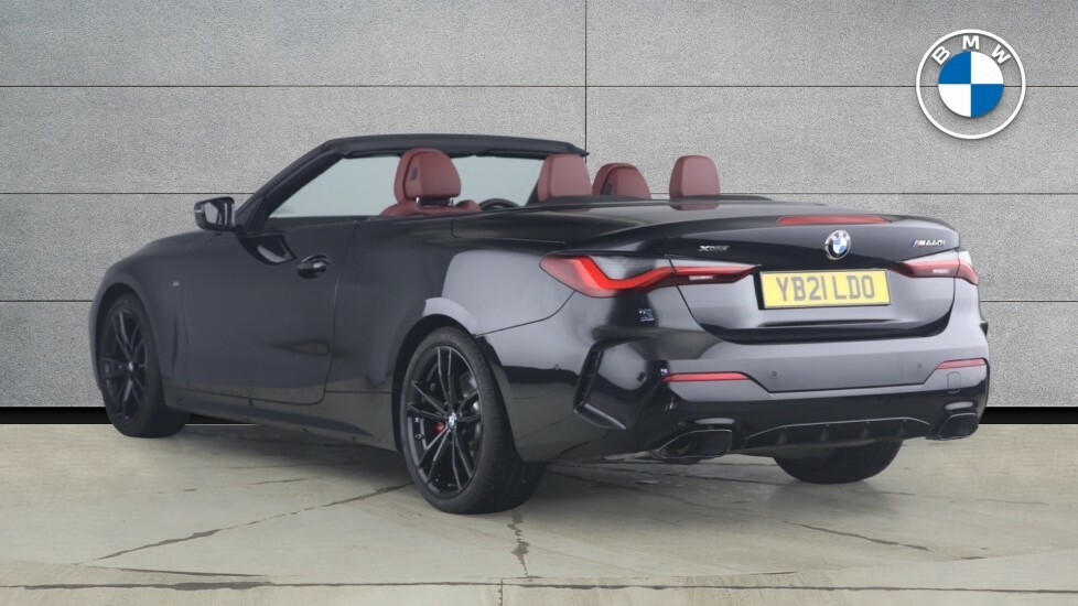 BMW 4 Series M440i Xdrive Convertible Black #3