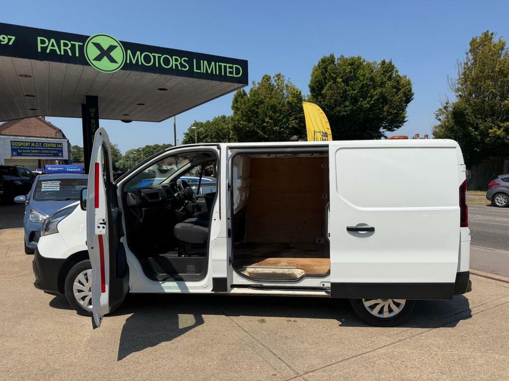 Renault Trafic 2.0 Dci Energy 28 Business Swb Standard Roof Euro White #6