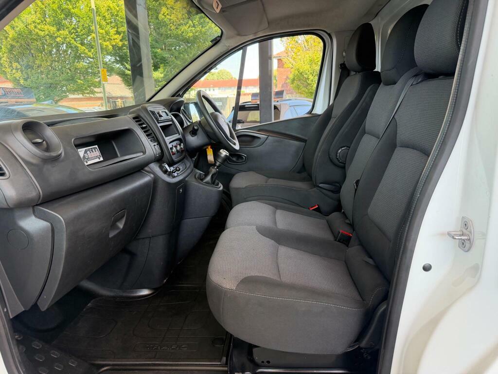 Renault Trafic 2.0 Dci Energy 28 Business Swb Standard Roof Euro Grey #16