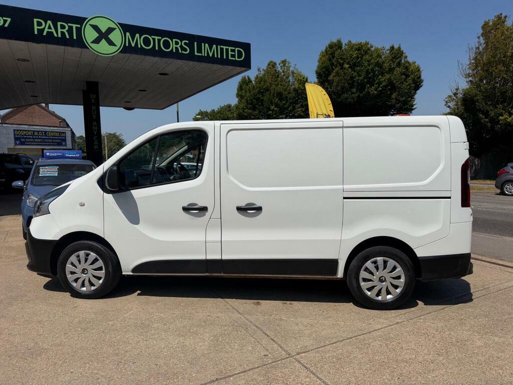 Renault Trafic 2.0 Dci Energy 28 Business Swb Standard Roof Euro White #5