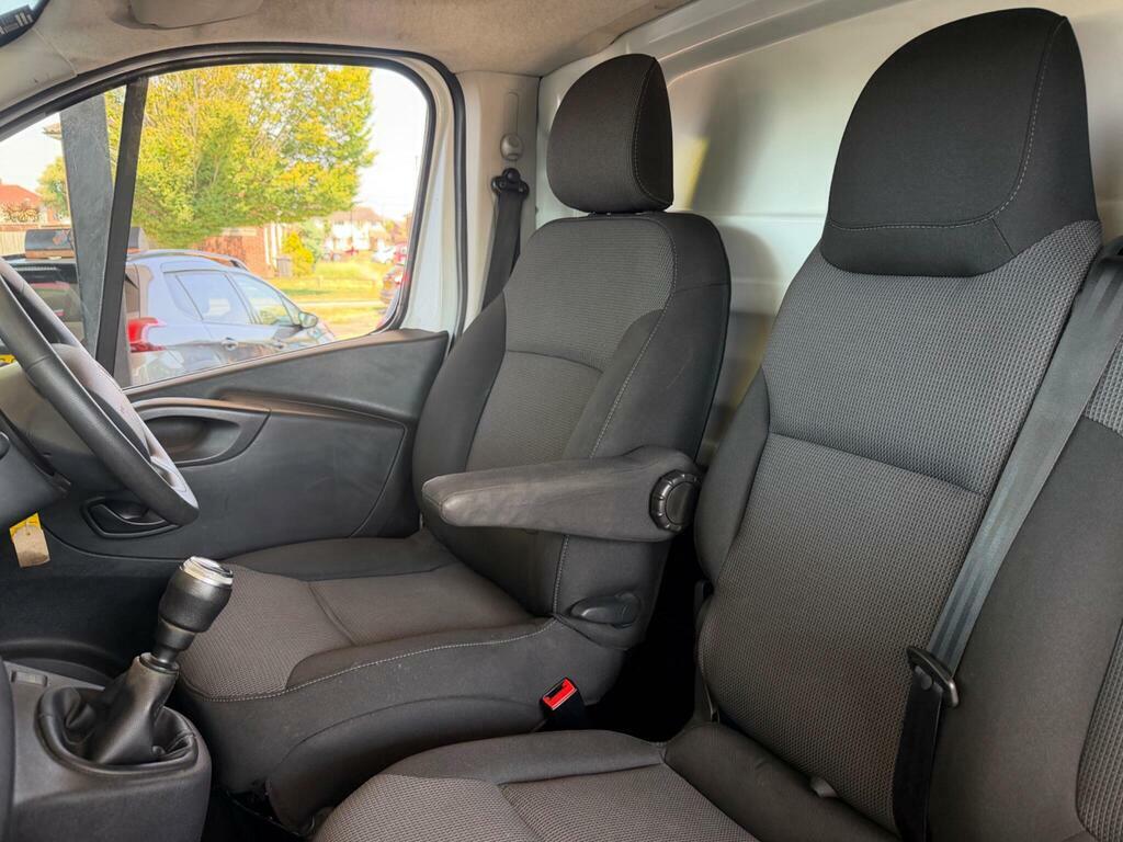 Renault Trafic 2.0 Dci Energy 28 Business Swb Standard Roof Euro Grey #15