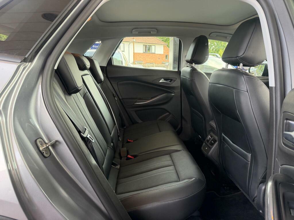 Vauxhall Grandland X Black #19