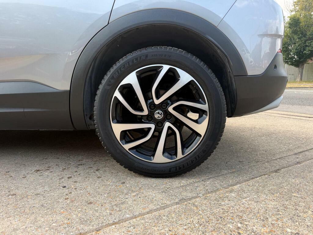 Vauxhall Grandland X Black #25