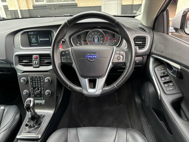 Volvo V40 Hatchback 1.6 D2 Se Euro 5 Ss 201565 Black #14