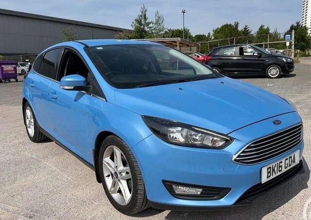 Ford Focus 1.0T Ecoboost Zetec Hatchback Eu Blue