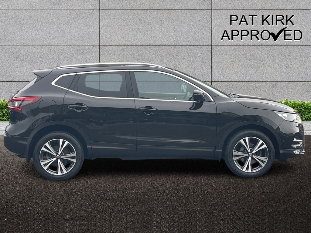 Nissan Qashqai 1.5 Dci 115 N-connecta CVZ4260 Black #3