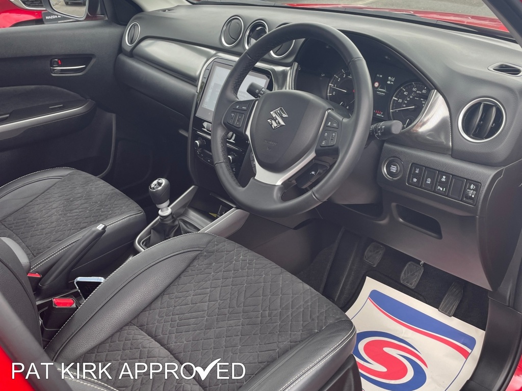 Suzuki Vitara 1.4 Boosterjet Mild Hybrid Ultra GMZ6383 Red #4
