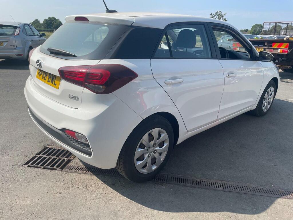 Hyundai I20 Se Black #15