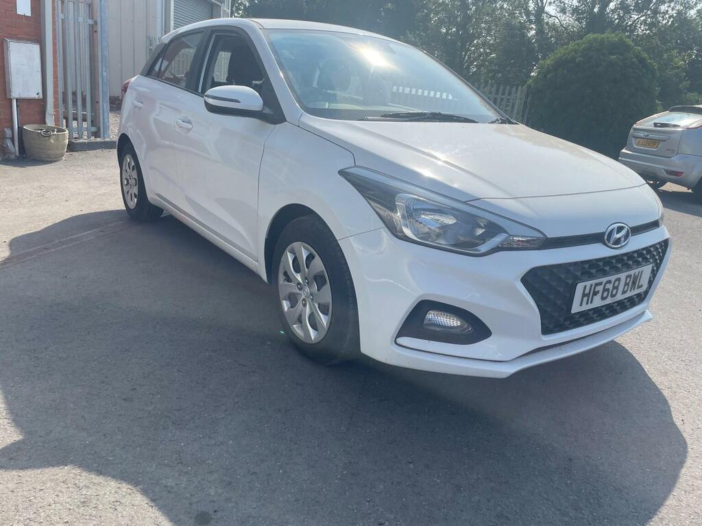 Hyundai I20 Se Black #12