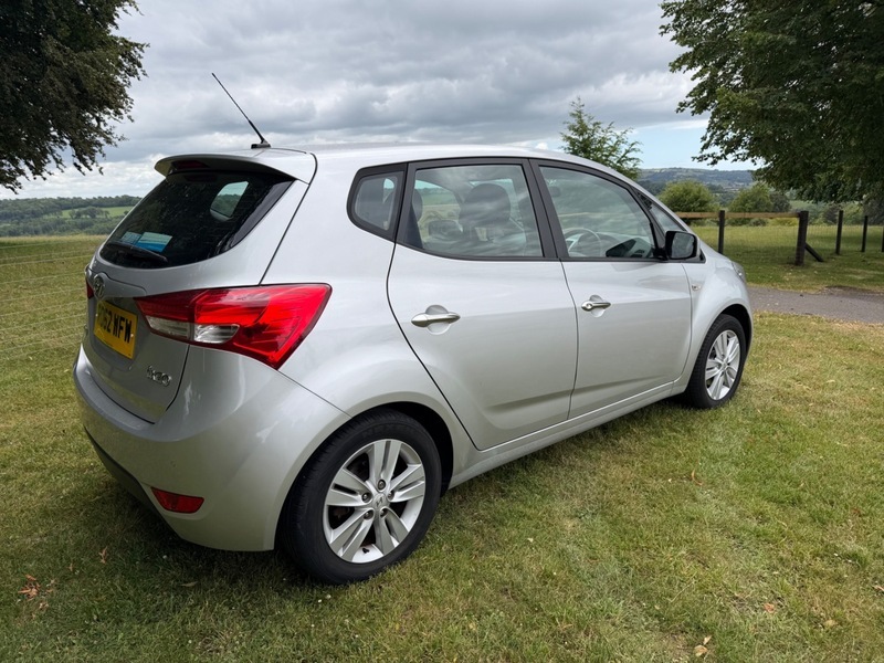 Hyundai Ix20 Active Silver #5