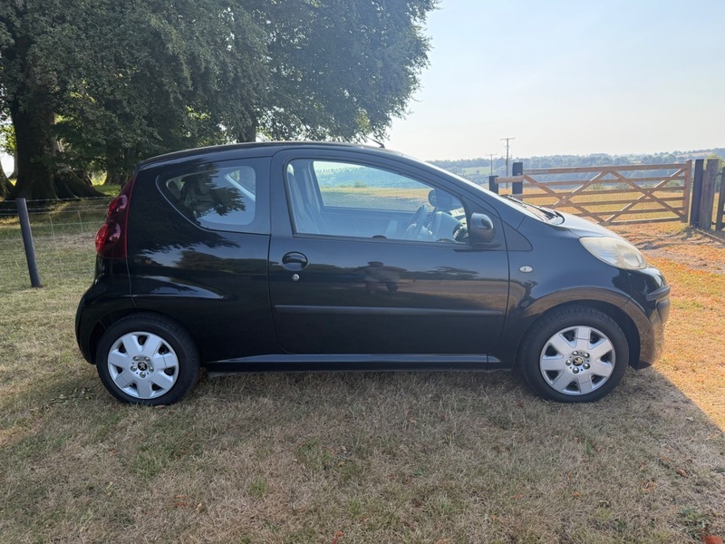Peugeot 107 Active Black #4