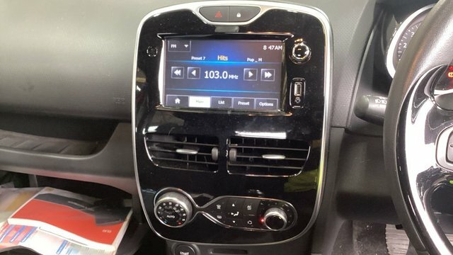 Renault Clio 1.5 Dci Dynamique S Nav Hatchback Manua Red