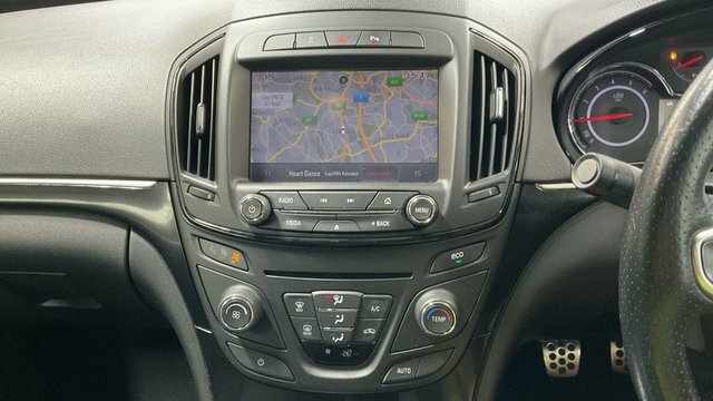 Vauxhall Insignia 2.0 Cdti Ecoflex Sri Nav Hatchback Manu White