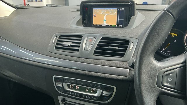 Renault Megane 1.5 Dci Energy Dynamique Tomtom Hatchback Dies White