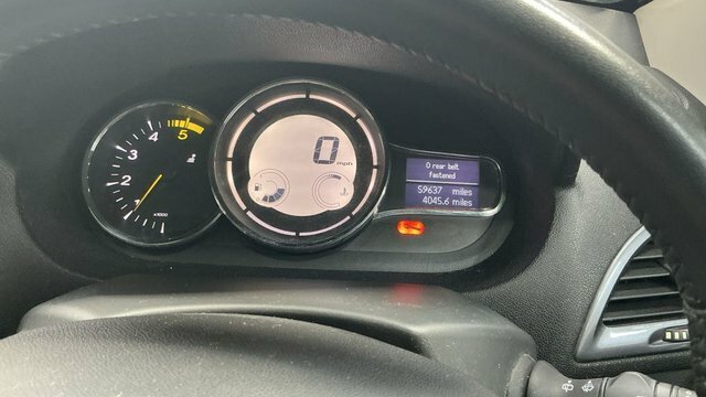 Renault Megane 1.5 Dci Energy Dynamique Tomtom Hatchback Dies White #2