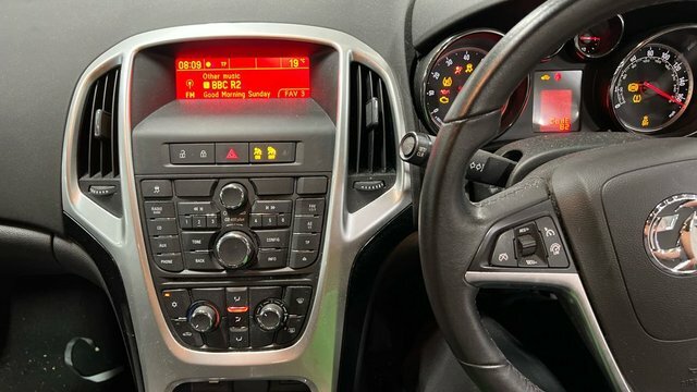 Vauxhall Astra 1.4I Excite Hatchback Euro 6 10 Black