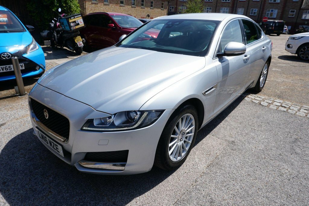 Jaguar XF 2.0D Prestige Euro 6 Ss Silver #3