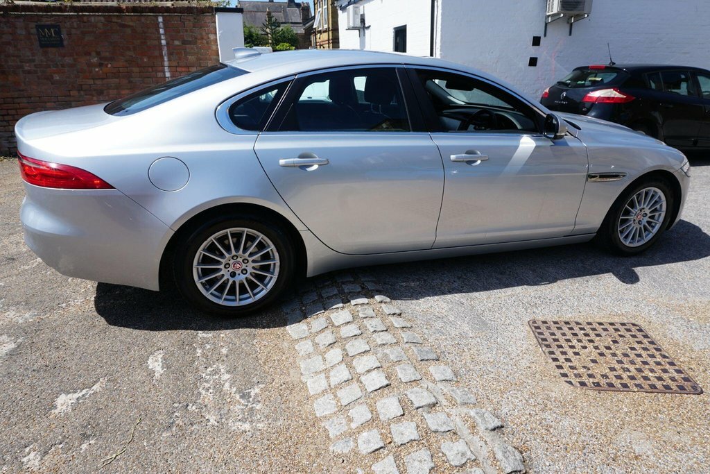 Jaguar XF 2.0D Prestige Euro 6 Ss Silver #6