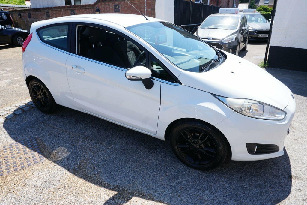 Ford Fiesta 1.0T Ecoboost Zetec Euro 6 Ss White