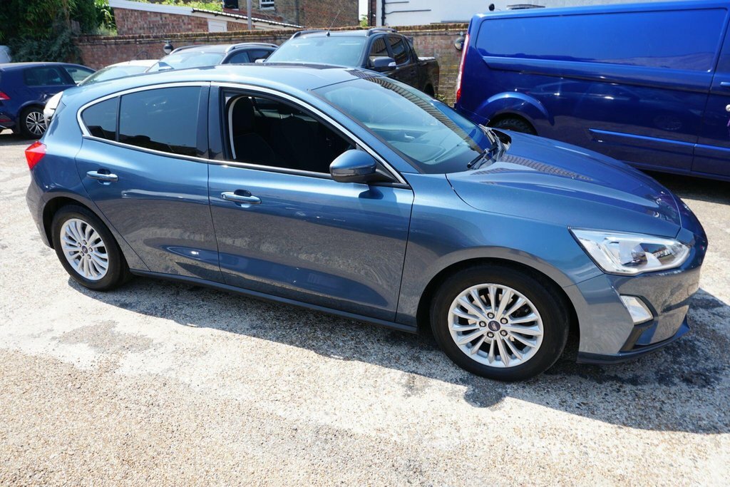 Ford Focus 1.0T Ecoboost Titanium Euro 6 Ss Blue