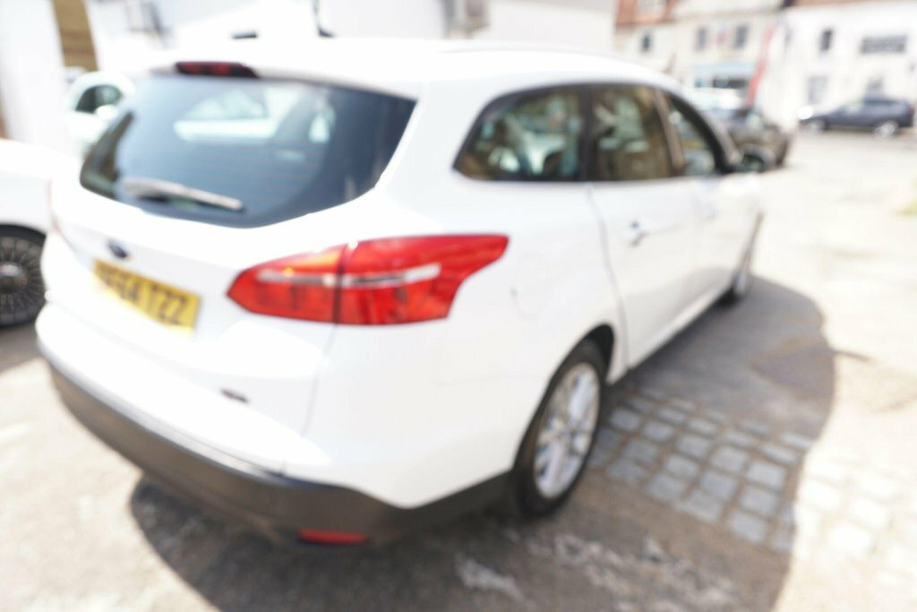 Ford Focus Hatchback Grey #12