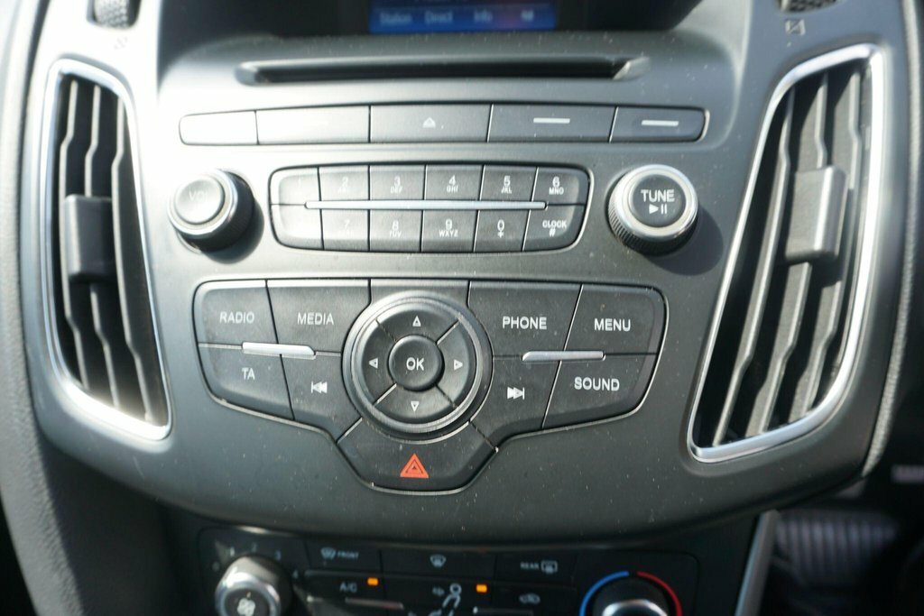 Ford Focus Hatchback Grey #22