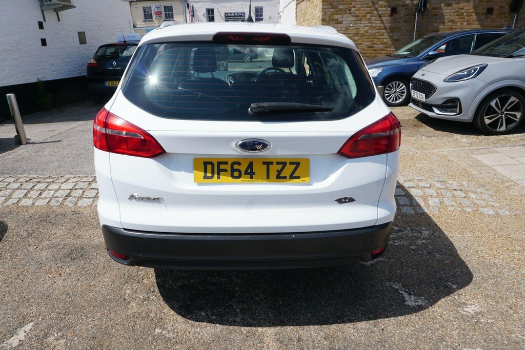 Ford Focus Hatchback Grey #9