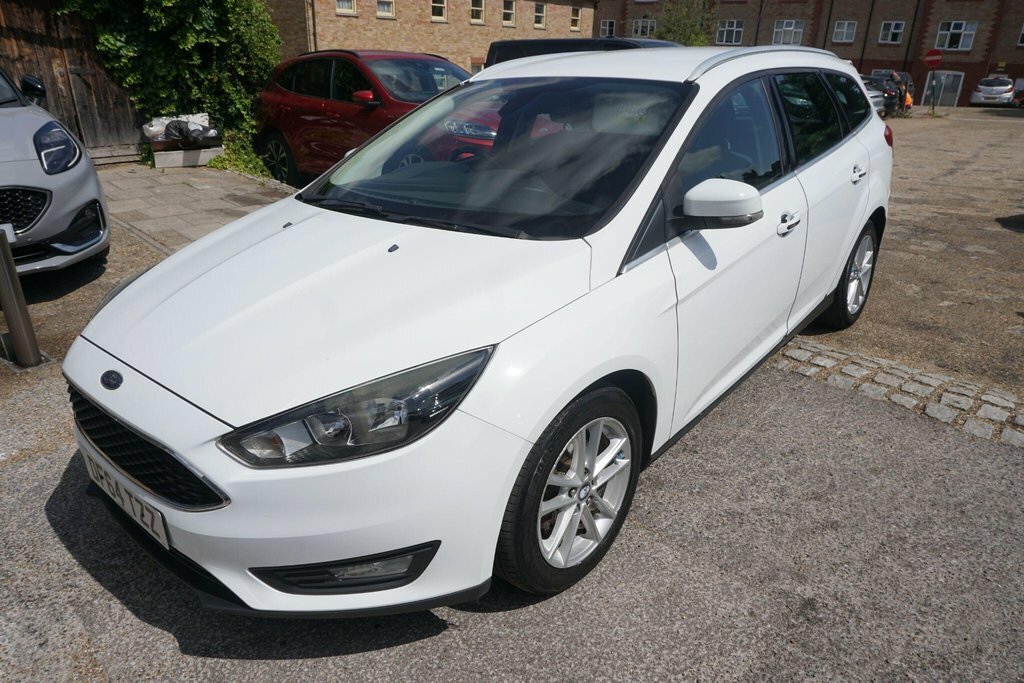 Ford Focus 1.6 Tdci Zetec Euro 5 Ss DF64TZZ White #4
