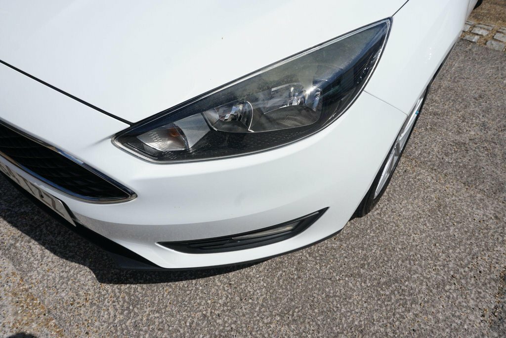 Ford Focus Hatchback Grey #45