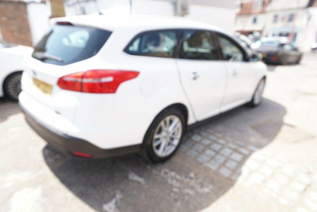 Ford Focus Hatchback Grey #13
