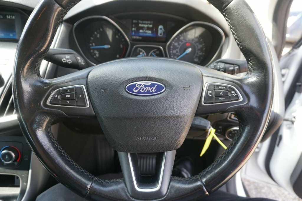 Ford Focus Hatchback Grey #39