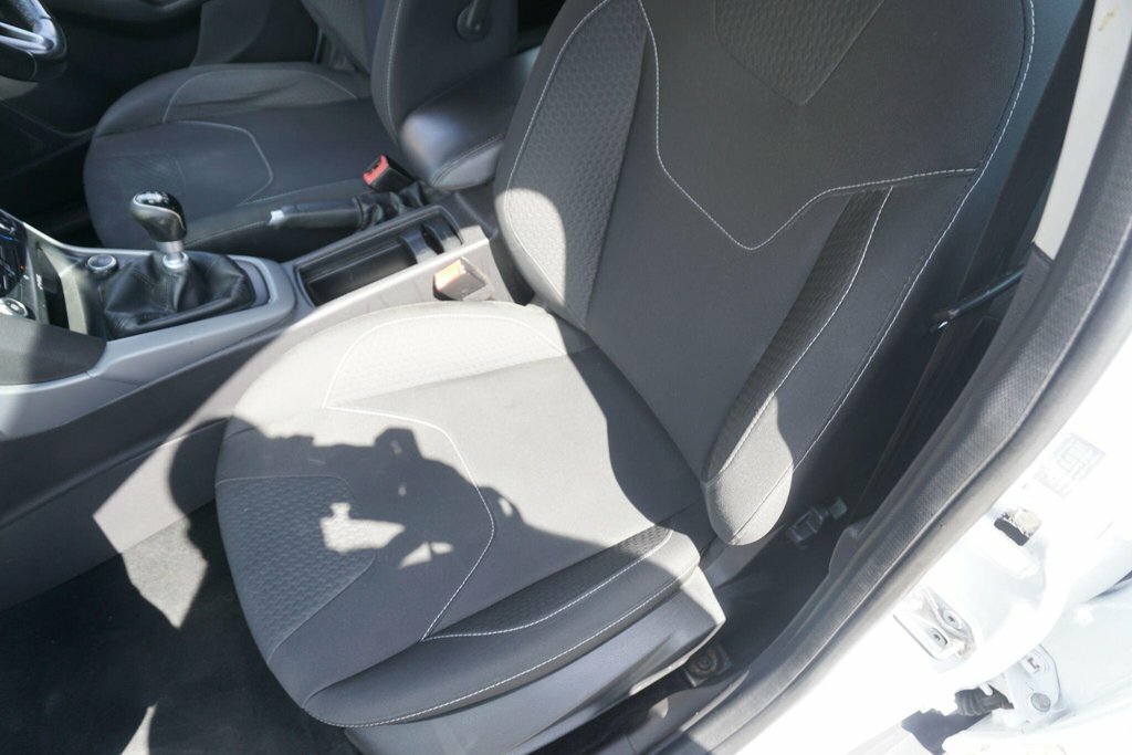 Ford Focus Hatchback Grey #40