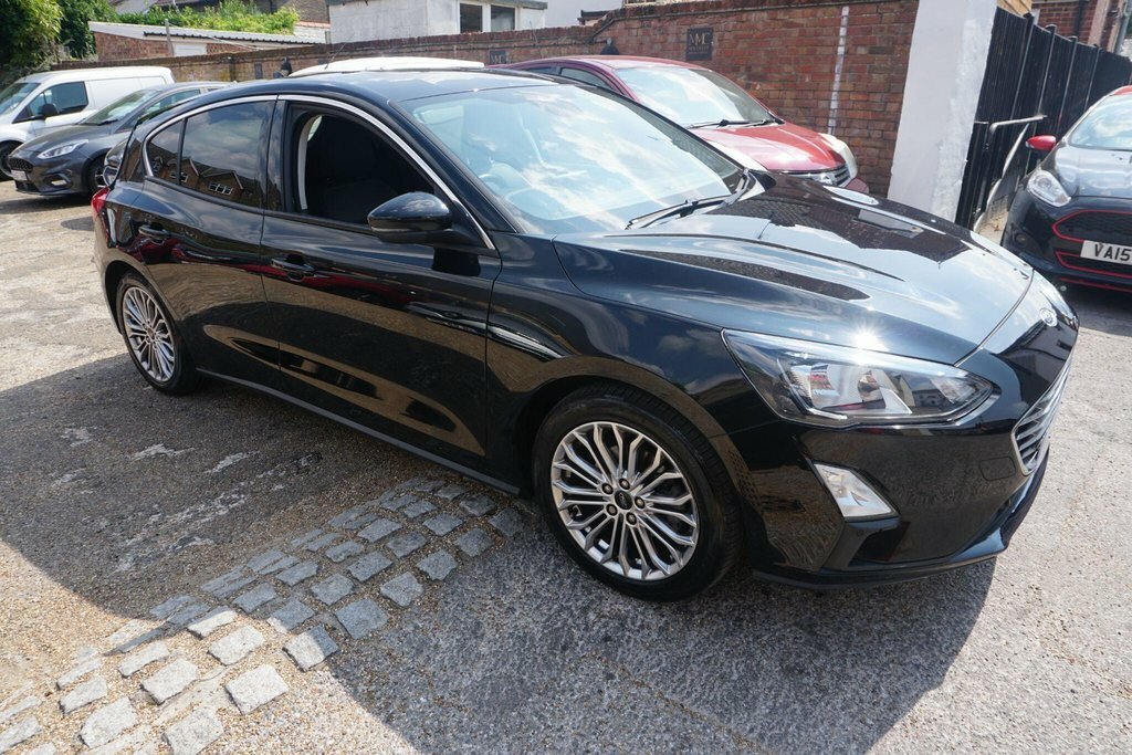 Ford Focus 1.0T Ecoboost Titanium X Euro 6 Ss Black